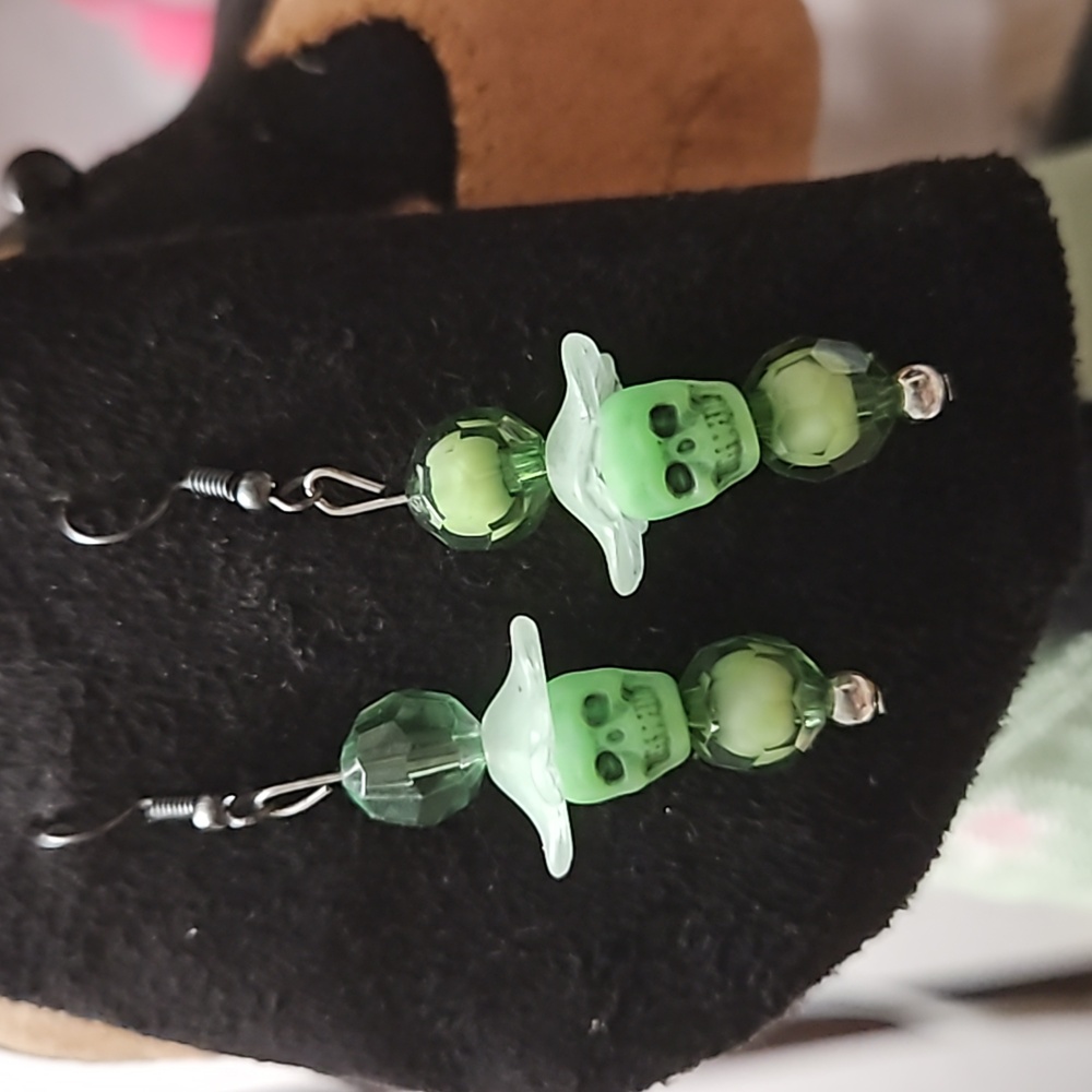 Handmade Skull Pierced Earrings w/Green Plastic Skull & Cut Faceted Beads-NEW